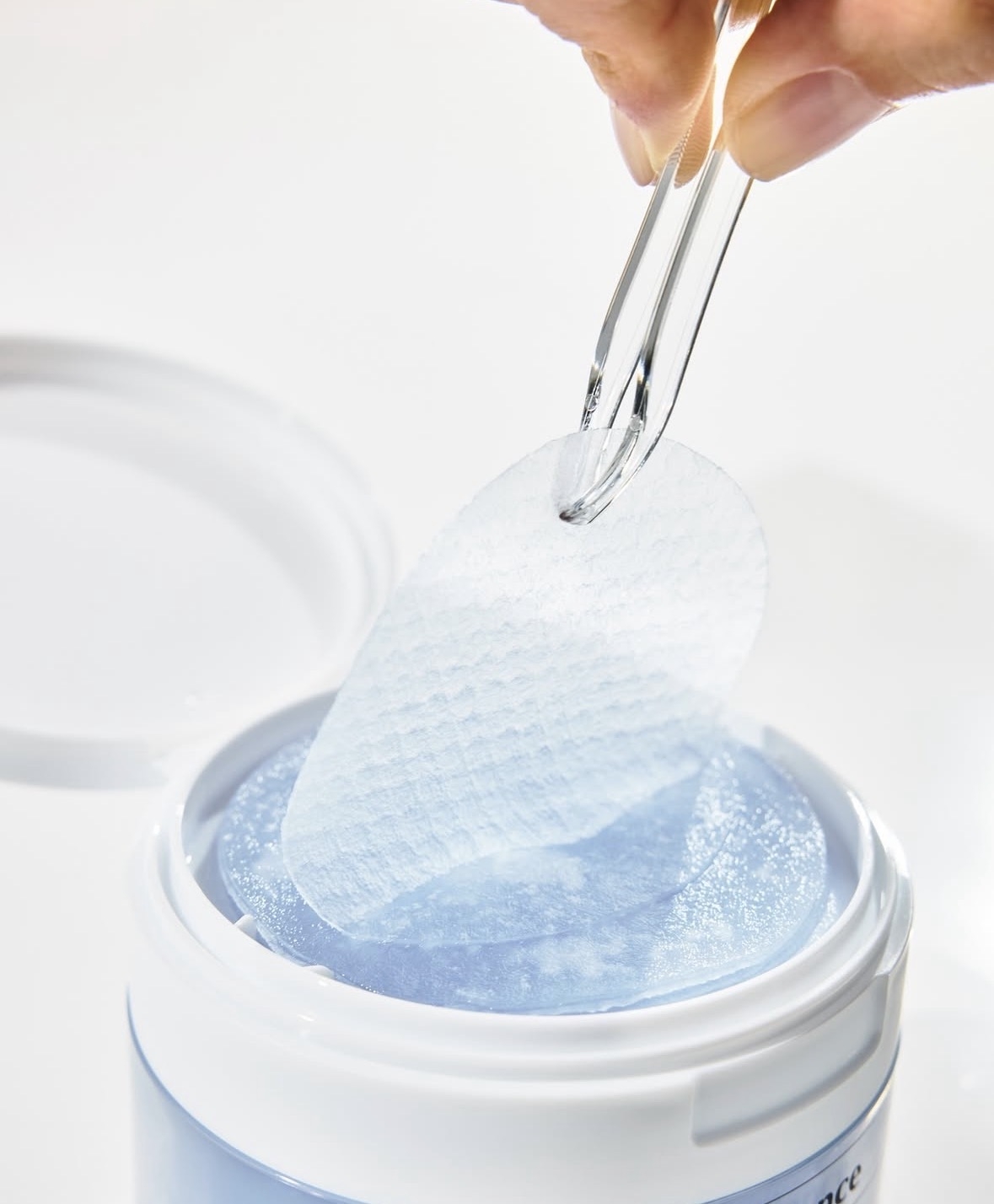 此款主打保濕與角質層修護！