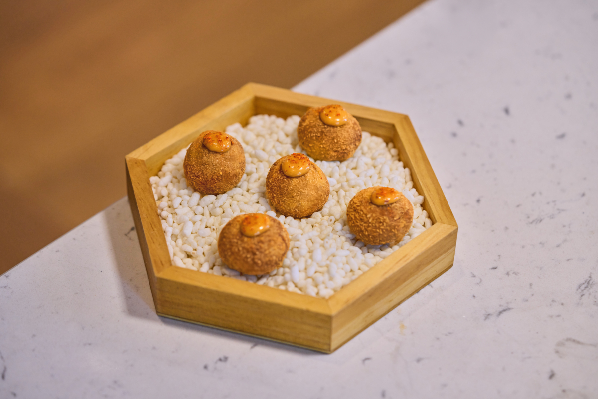 台北 W 飯店_五香炸油封鴨球法式燒烤醬