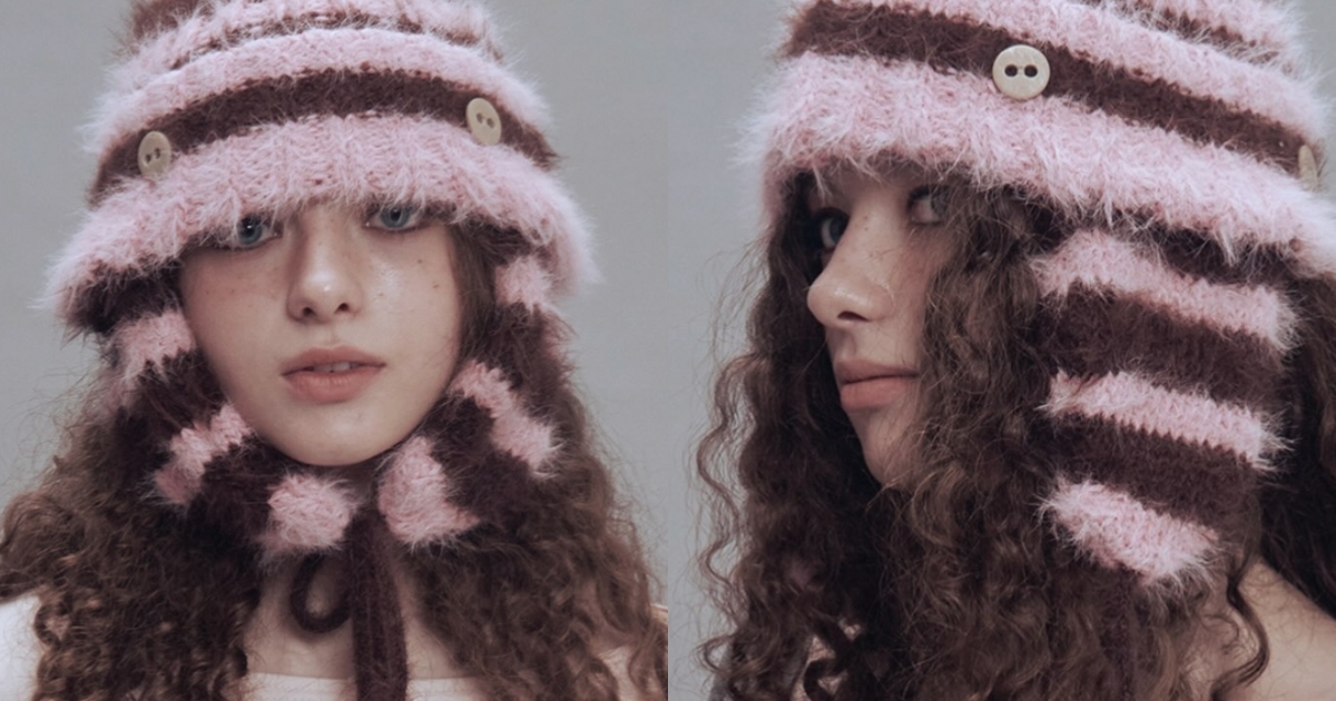 粉咖相間的條紋超級可愛，非常適合在冬日佩戴！