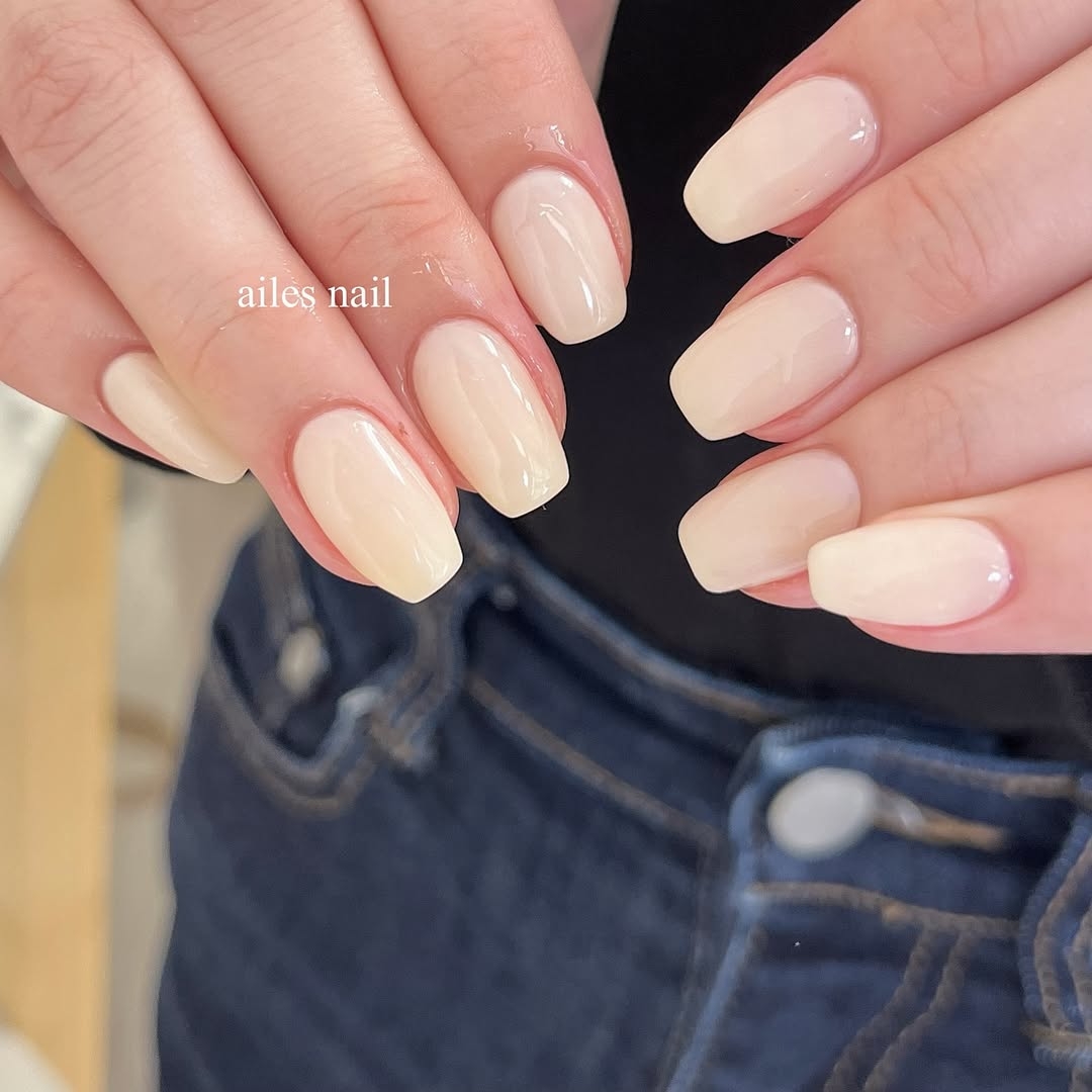 「雲舞白」美甲提案08：極致單色款