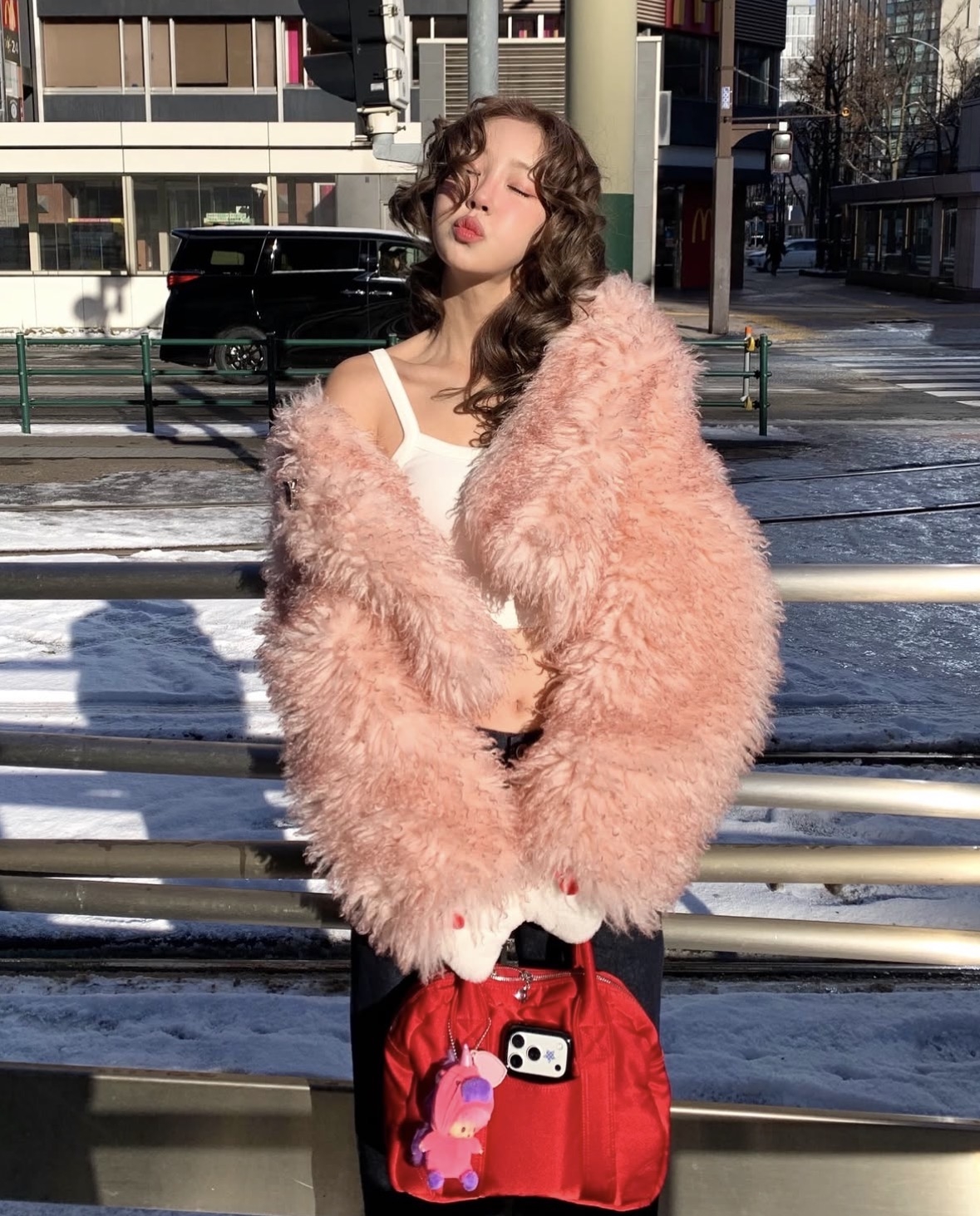 內搭小背心可以稍微降低皮草的膨脹感！