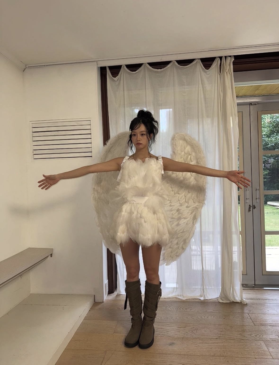 「平口洋裝」絕對是今年冬日派對的穿搭首選！