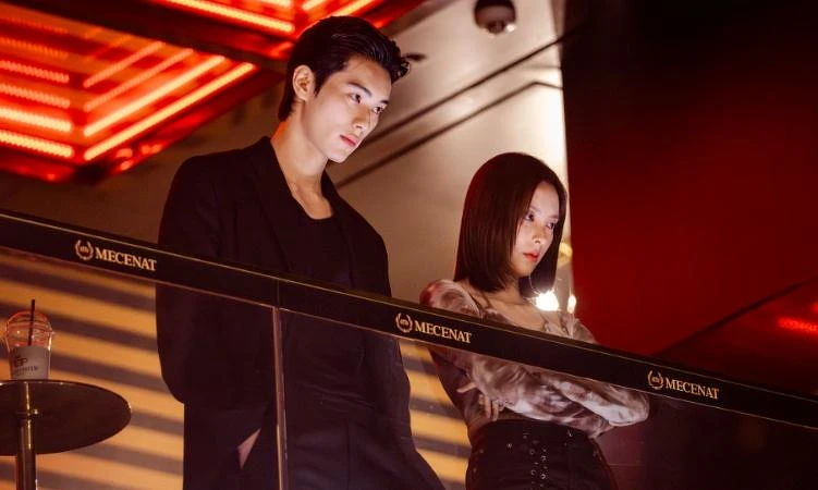 《現金英雄》「趙內森」由姜漢娜飾演。