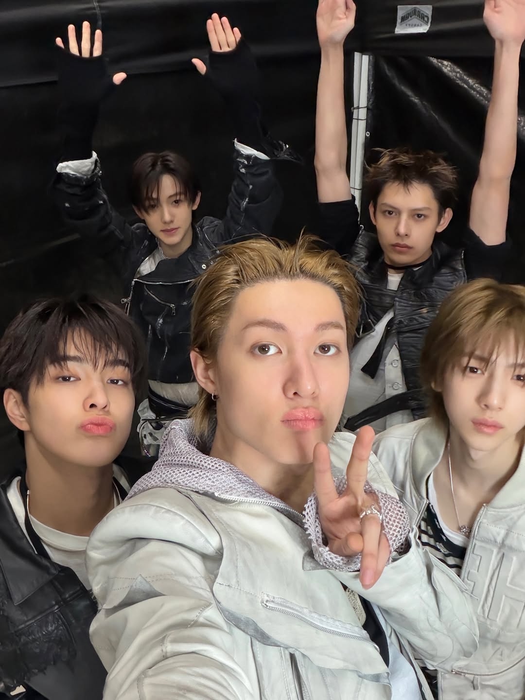 趙雨凡完全是超強地陪，帶成員打卡老字號餐廳。