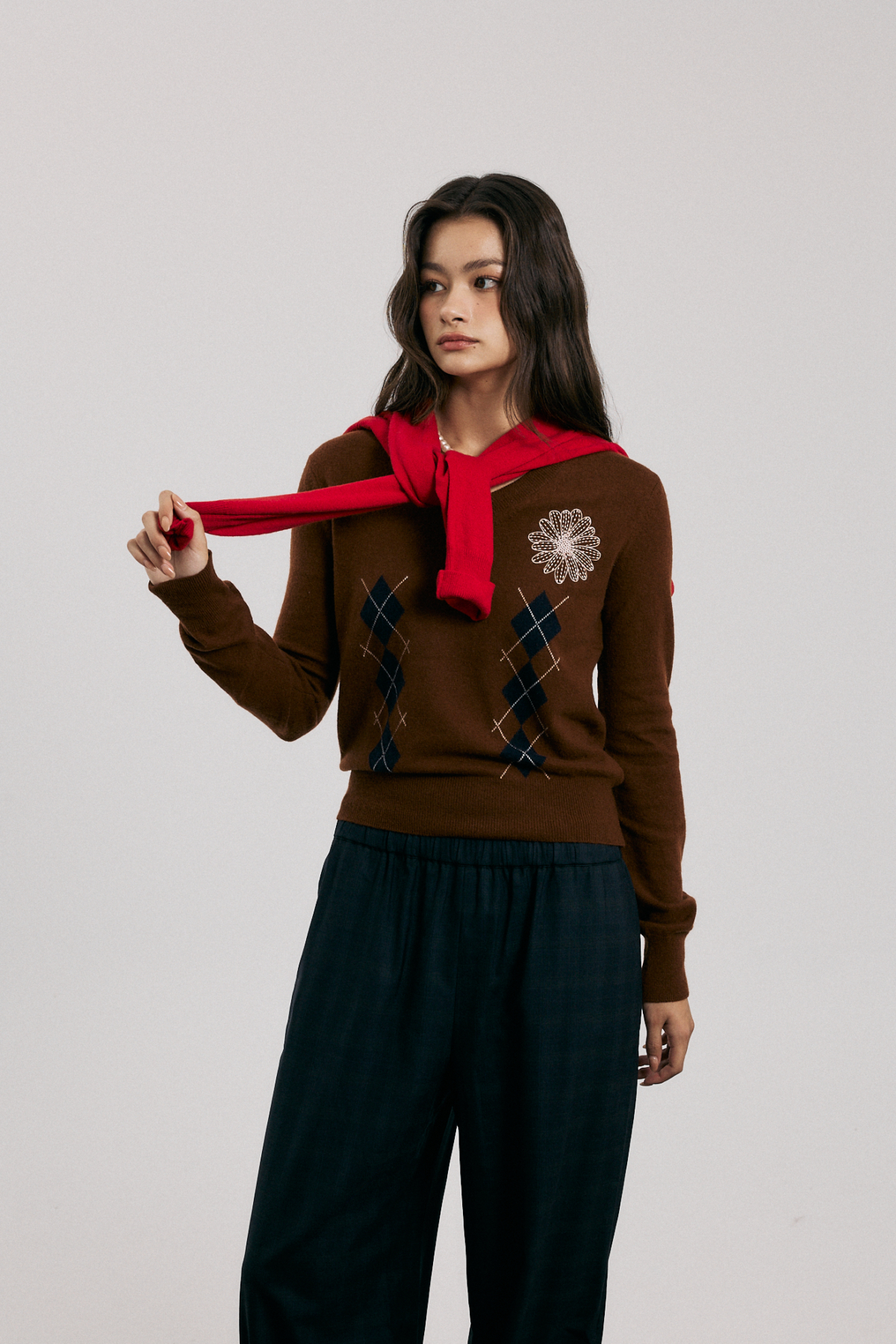 Mardi Mercredi CASHMERE BLENDED V NECK ARGYLE，NT$4,580