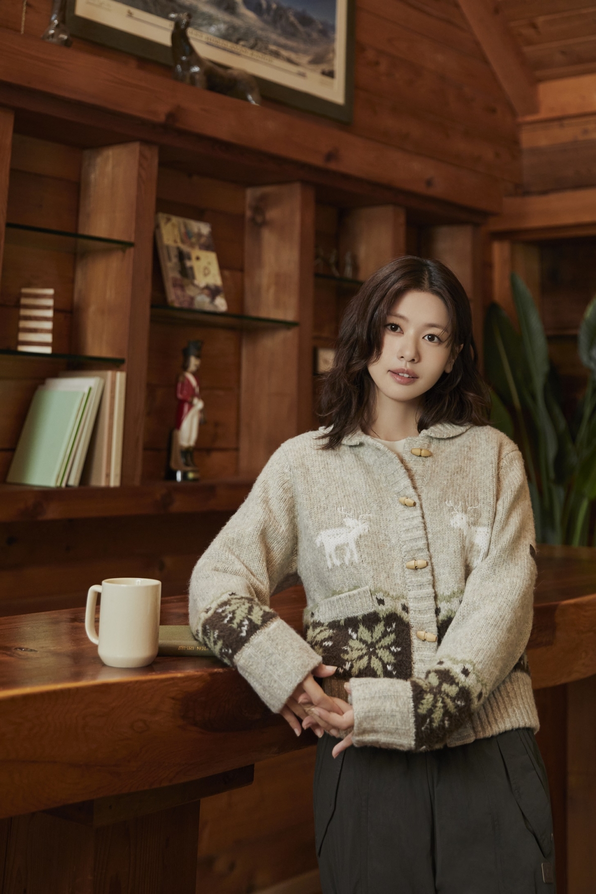 韓國女星庭沼珉代言的戶外休閒服飾「BBC EARTH」進駐台灣！/BBC EARTH 針織衫外套，NT$5,980