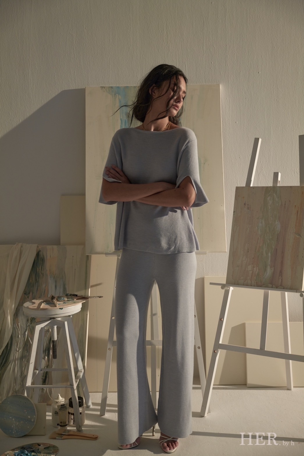 Her by h 人造絲親膚優雅針織闊腿長褲，NT$2000