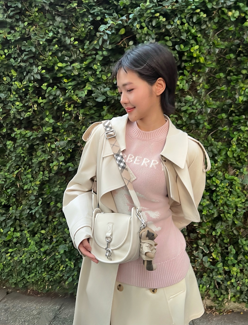 Burberry歡慶佳節時分 攜手林廷憶演繹英倫風格