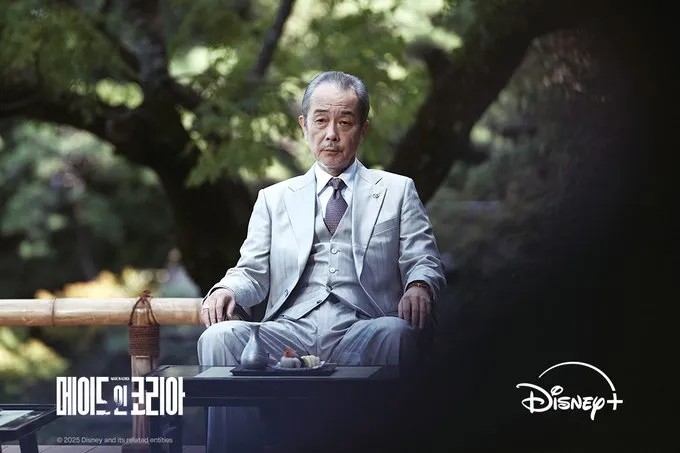 《韓國製造》池田修 / 莉莉·弗蘭奇 飾演。