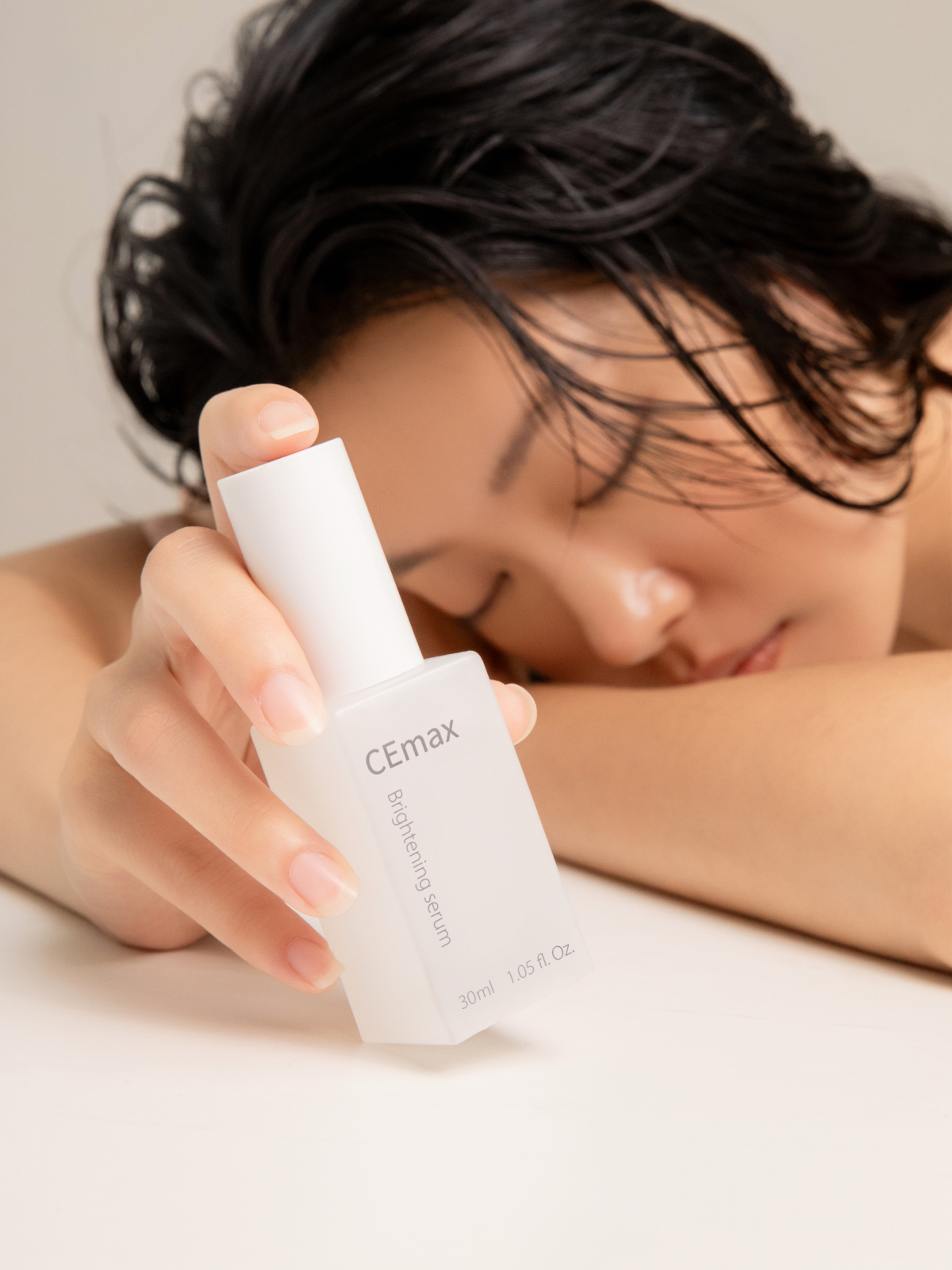 CEmax 傳明酸美白晶萃 30ml 定價$1,000