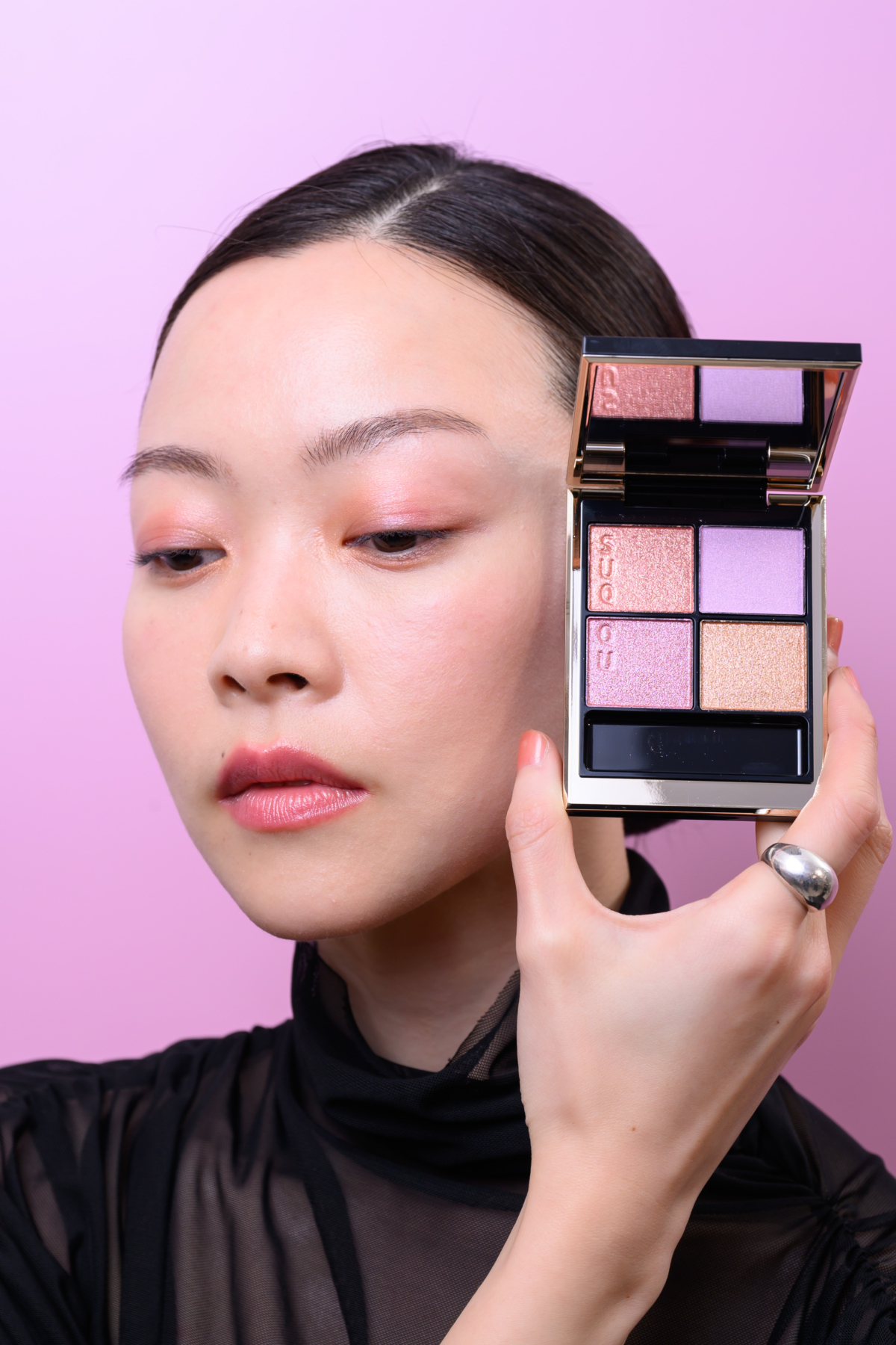 SUQQU 晶采盈緻眼彩盤#花盛-HANAZAKARI，NT$2,600