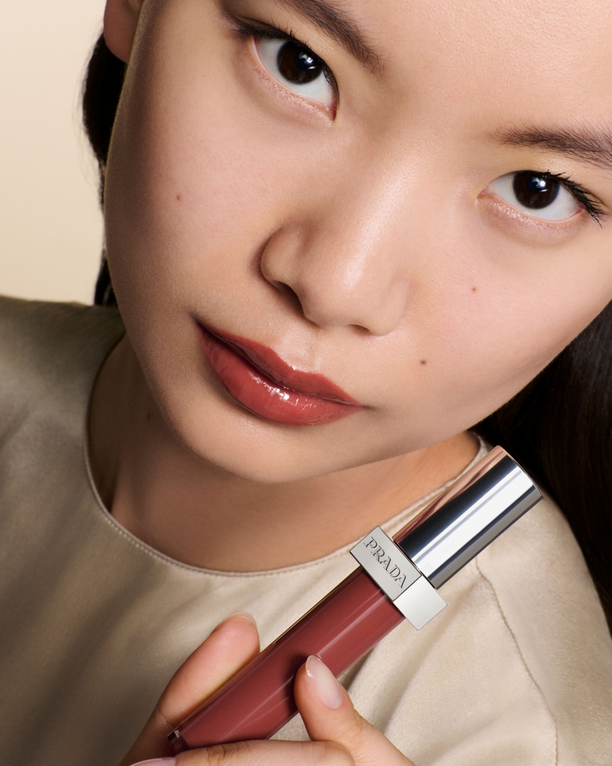 PRADA 率性持光凍唇釉 主打色B201摩卡冰磚