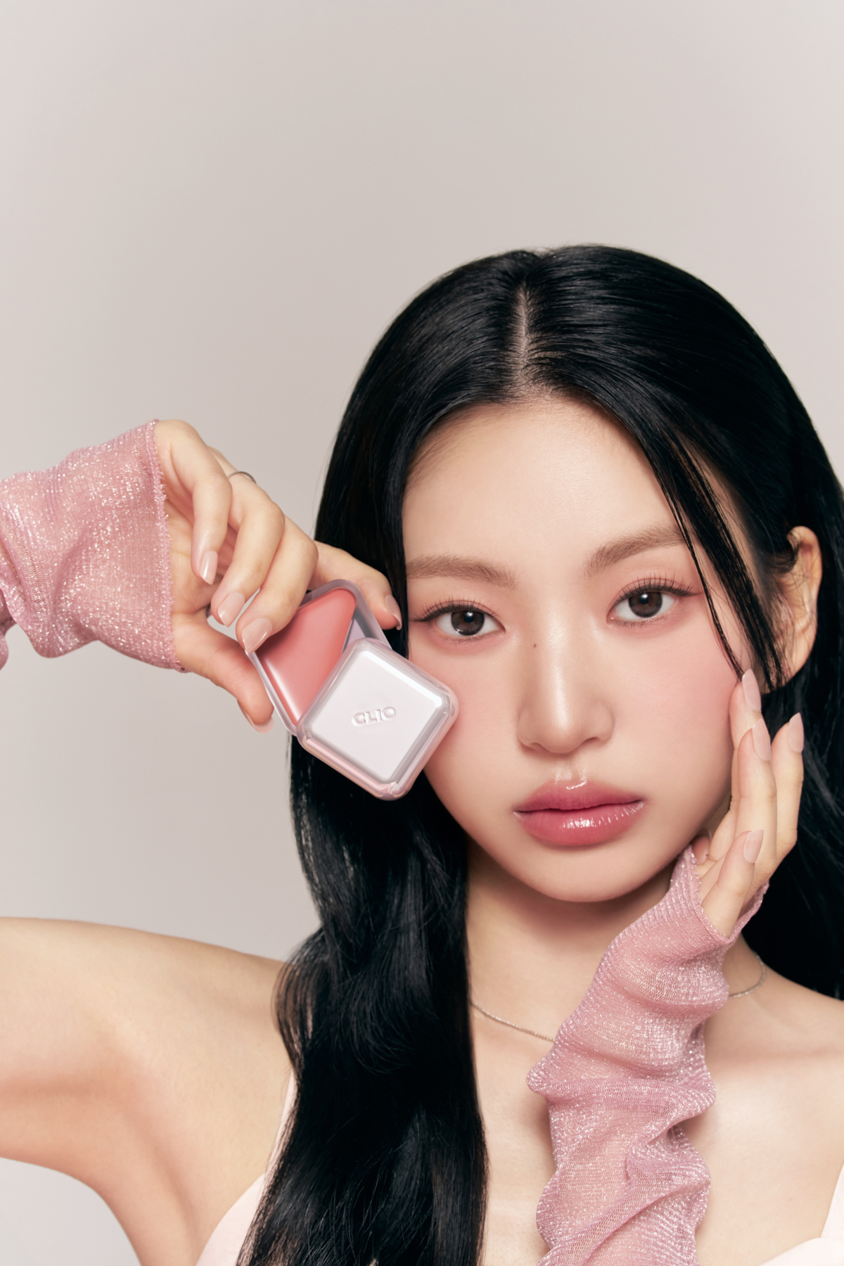 CLIO 嫩顏柔霧唇頰凍，NT$580