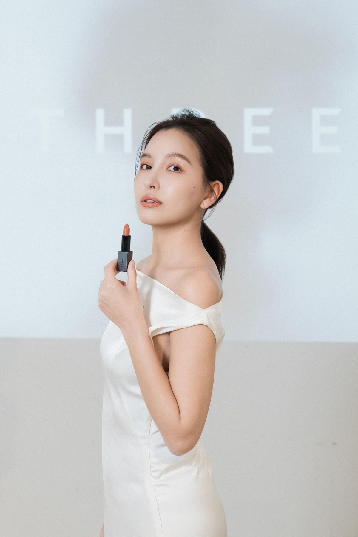 THREE 夢幻柔光唇膏07 ALMOND TEA，NT$1,300