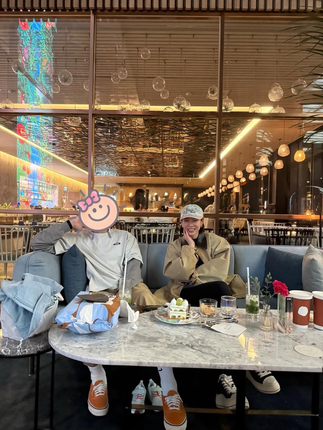 小豆子已經會幫孫藝真拍照