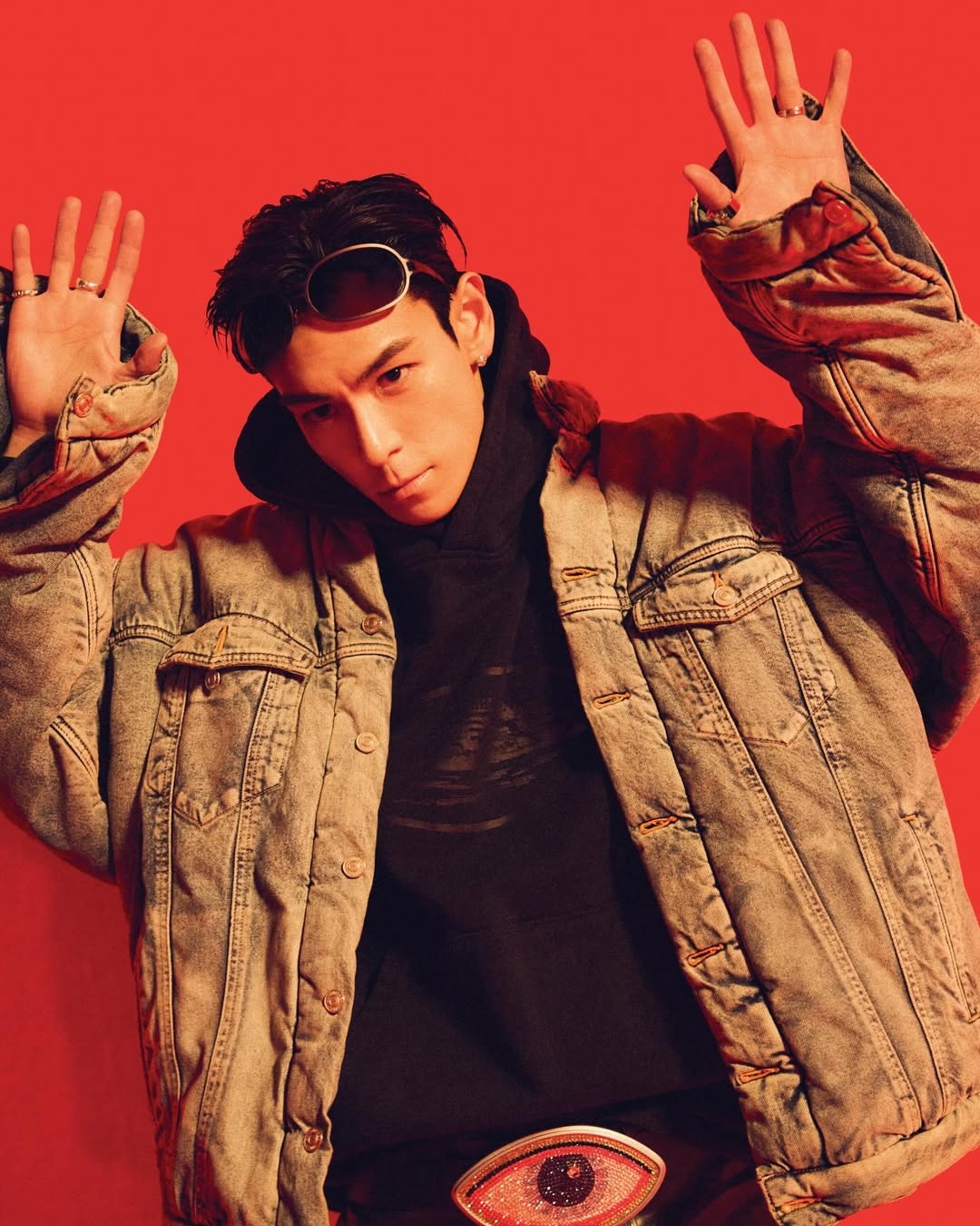 這張專輯由 T.O.P 親自操刀製作，睽違 13 年再次帶來的個人音樂作品