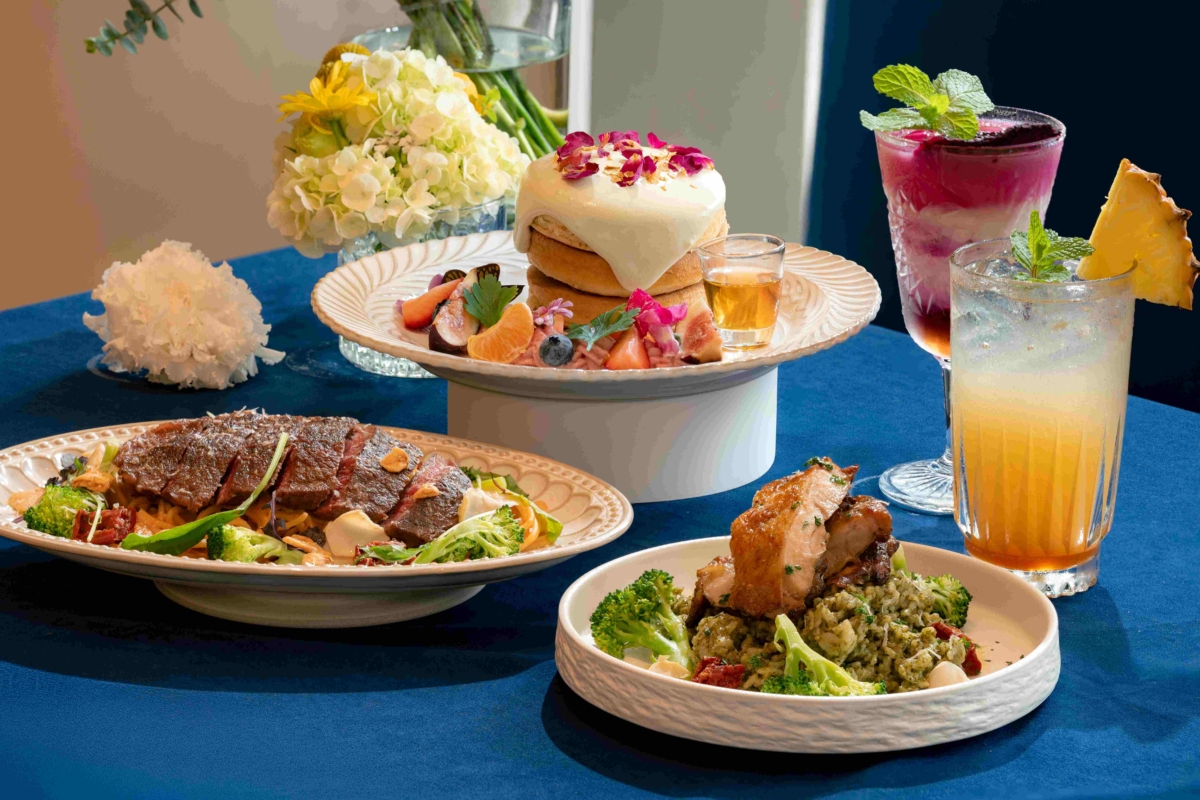 花園秘境雙人套餐會員專屬優惠價只需1,298 元，含新品花園秘境熔岩鬆餅塔、漢普頓宮花園燉飯、主廚義大利麵與特調飲品。