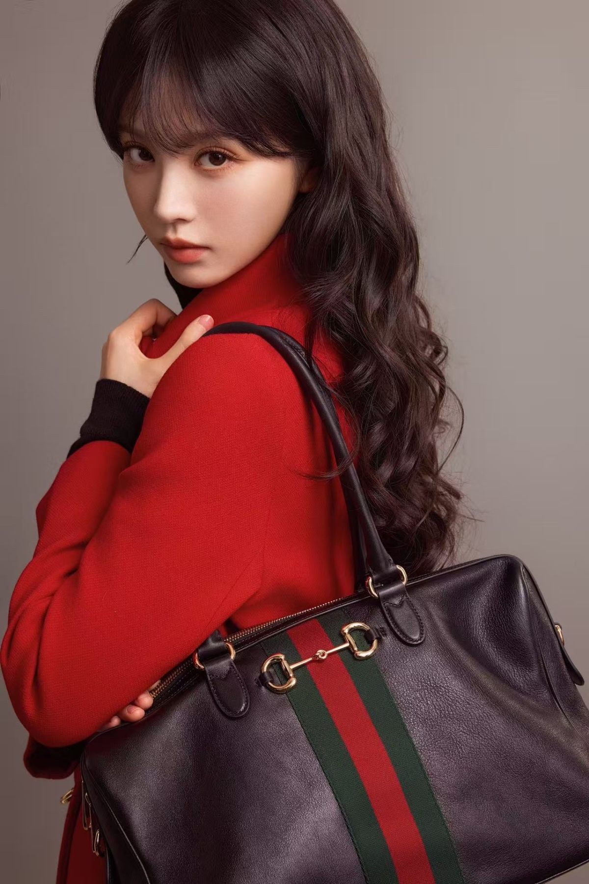田曦薇穿搭GUCCI Borsetto