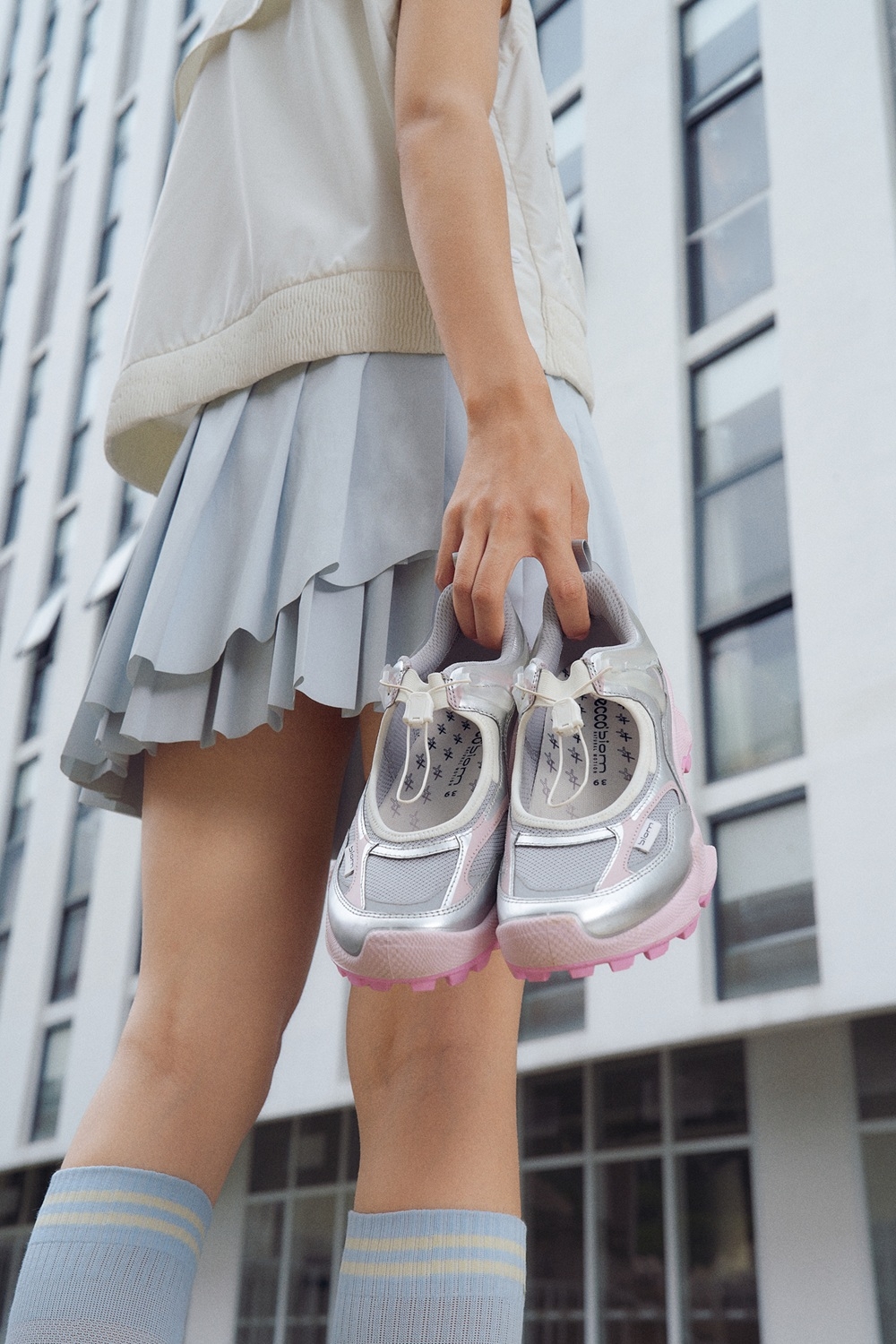 ECCO  BIOM C-TRAIL 瑪莉珍運動鞋 銀/柔霧粉/冰紫粉，NT$7,980