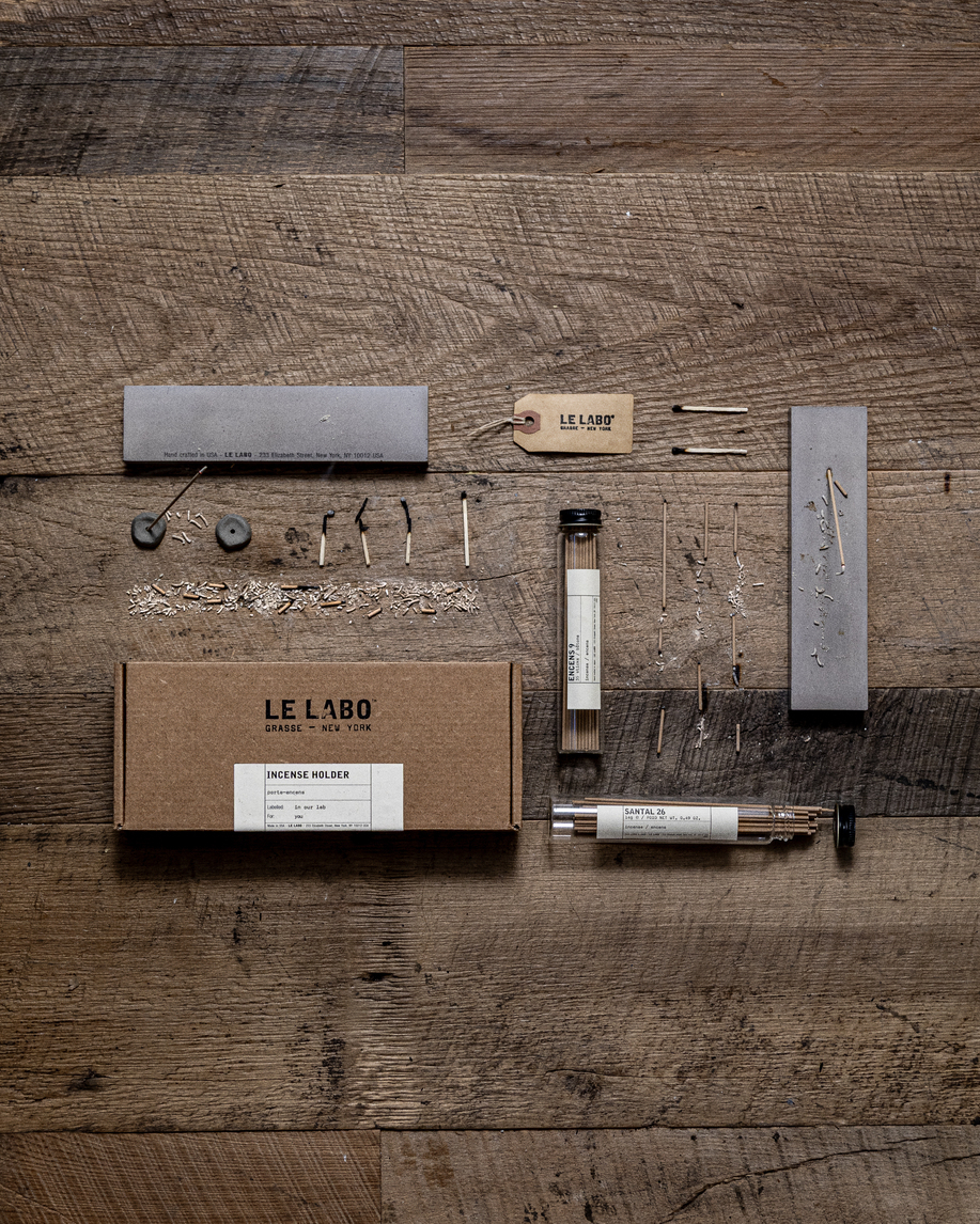 LE LABO 線香，NT$1,450/ 線香座，NT$2,100