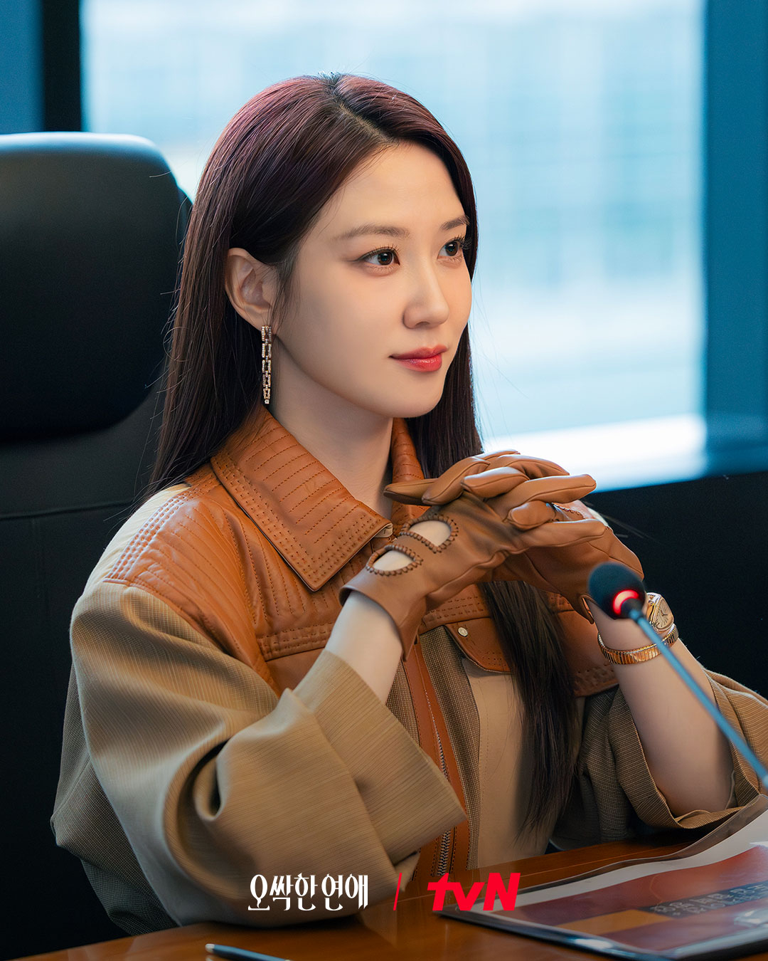 朴恩斌《驚悚的戀愛》一位能看見鬼魂的財閥繼承女