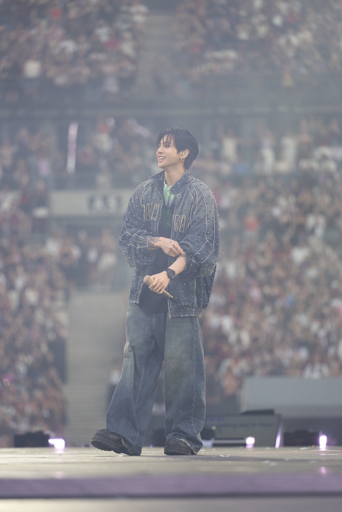 BALENCIAGA JUNG KOOK BTS ARIRANG WORLD TOUR PARIS