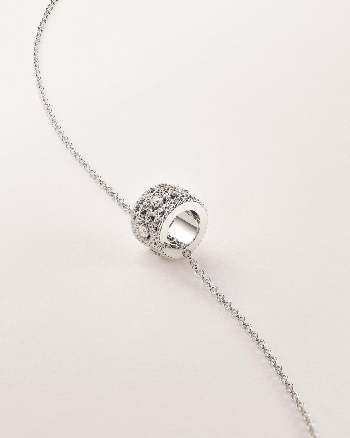 My Dior 18K白金鑲鑽項鍊，NT$210,000