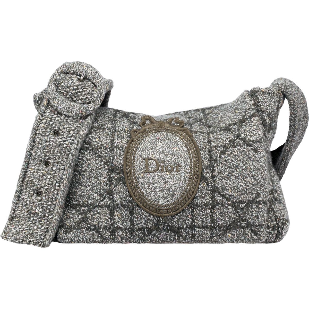 Dior Médaillon Knit 郵差包，NTD148000