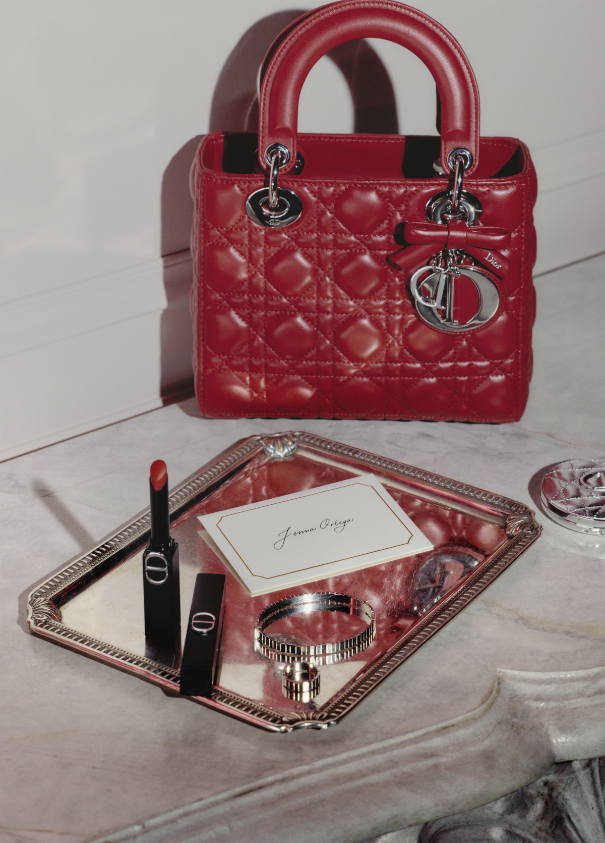 DIOR 迪奧巨星持色唇膏－極霧 ，NT$1,650（全10色）