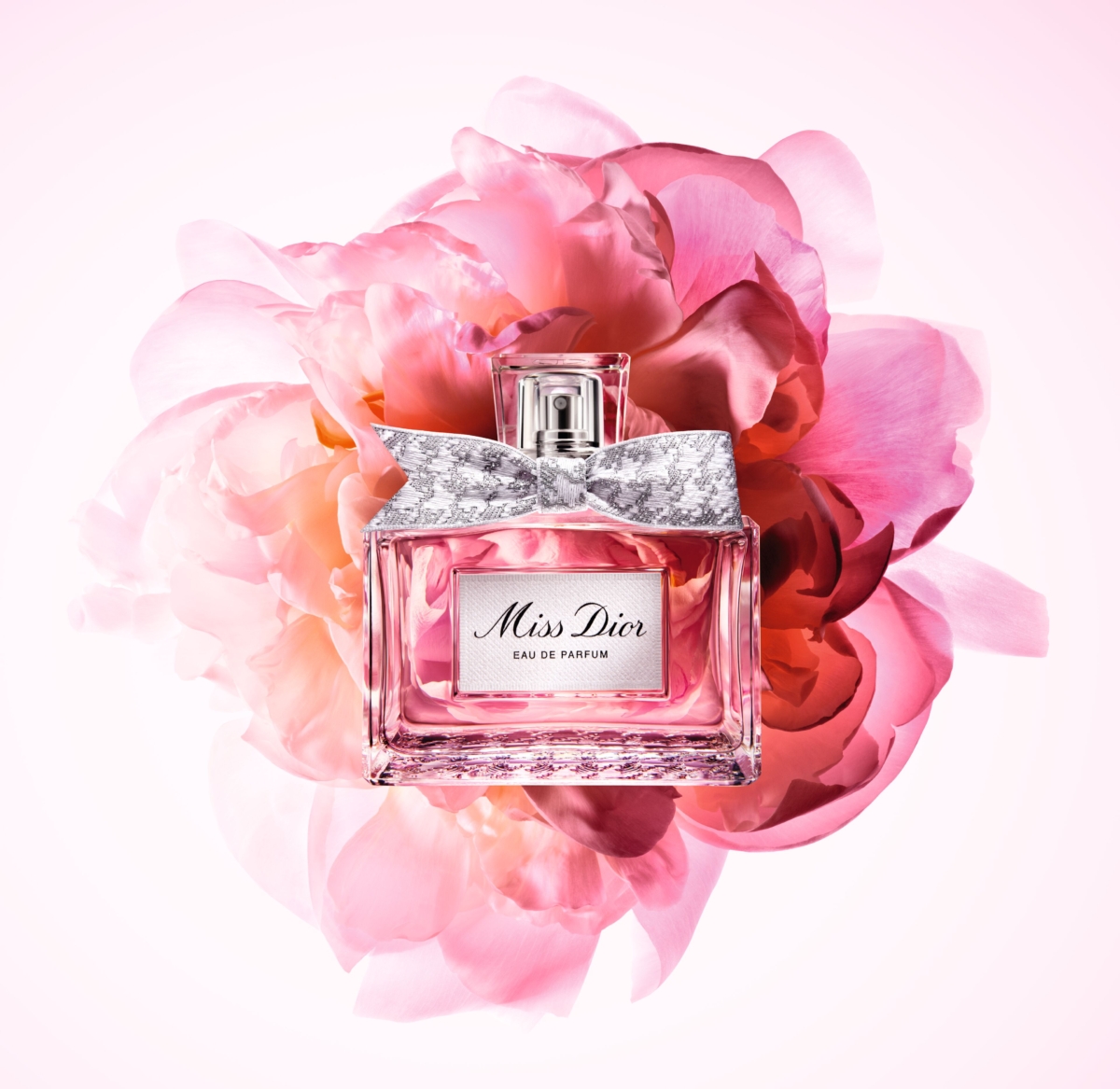 迪奧 MISS DIOR 香氛 30ML，NT $3,500/50ML，NT$4,950/100ML，NT$$7,000
