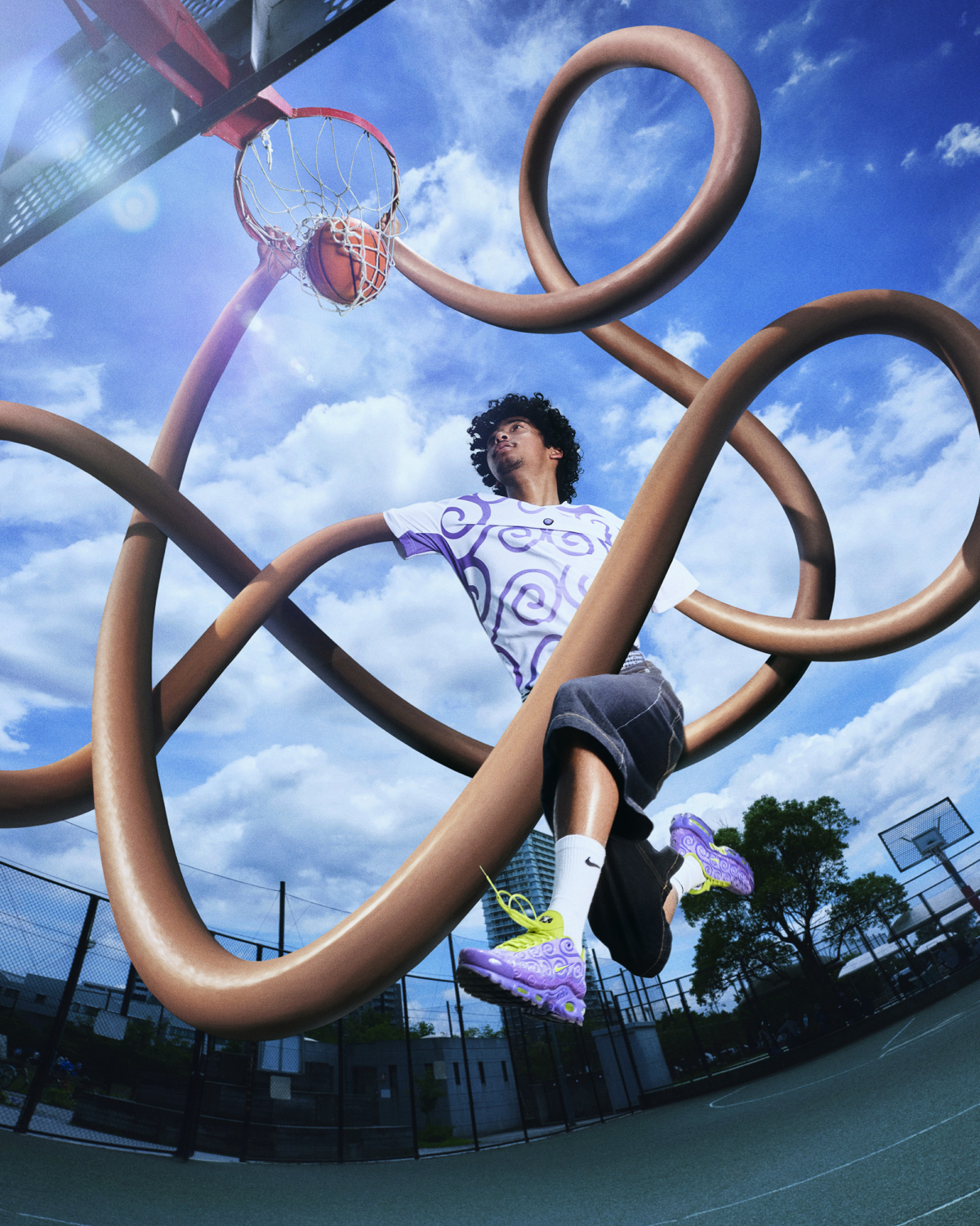 本次系列推出多款 Nike Air Max Plus 鞋款，以及球衣、T 恤與帽款，設計靈感源自這部知名漫畫作品；《航海王》廣泛的文化影響力，也早已與全球運動文化產生無數交集。