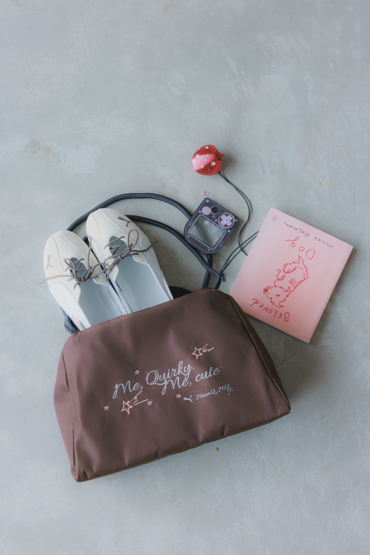 PUMA ♡ MEIER.Q 趣味標語刺繡尼龍包 & 趣味轉轉玩具機吊飾組