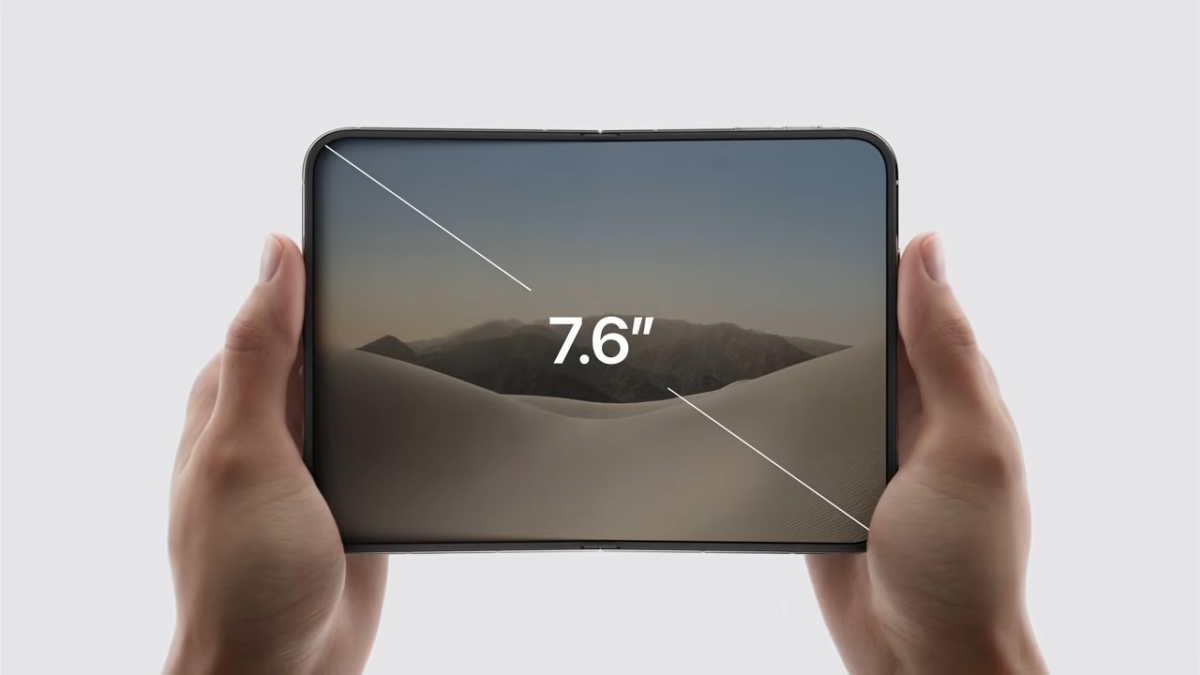 iPhone Duo 展開時的 7.6 吋螢幕