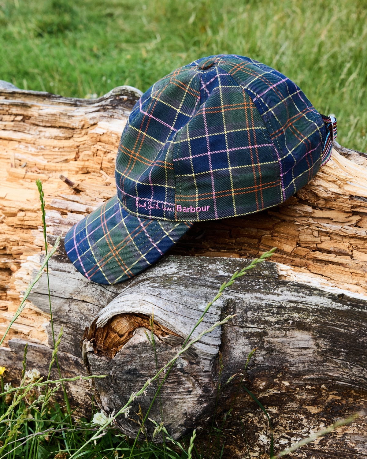 Barbour × Paul Smith 聯名格紋棒球帽 NT$2,000