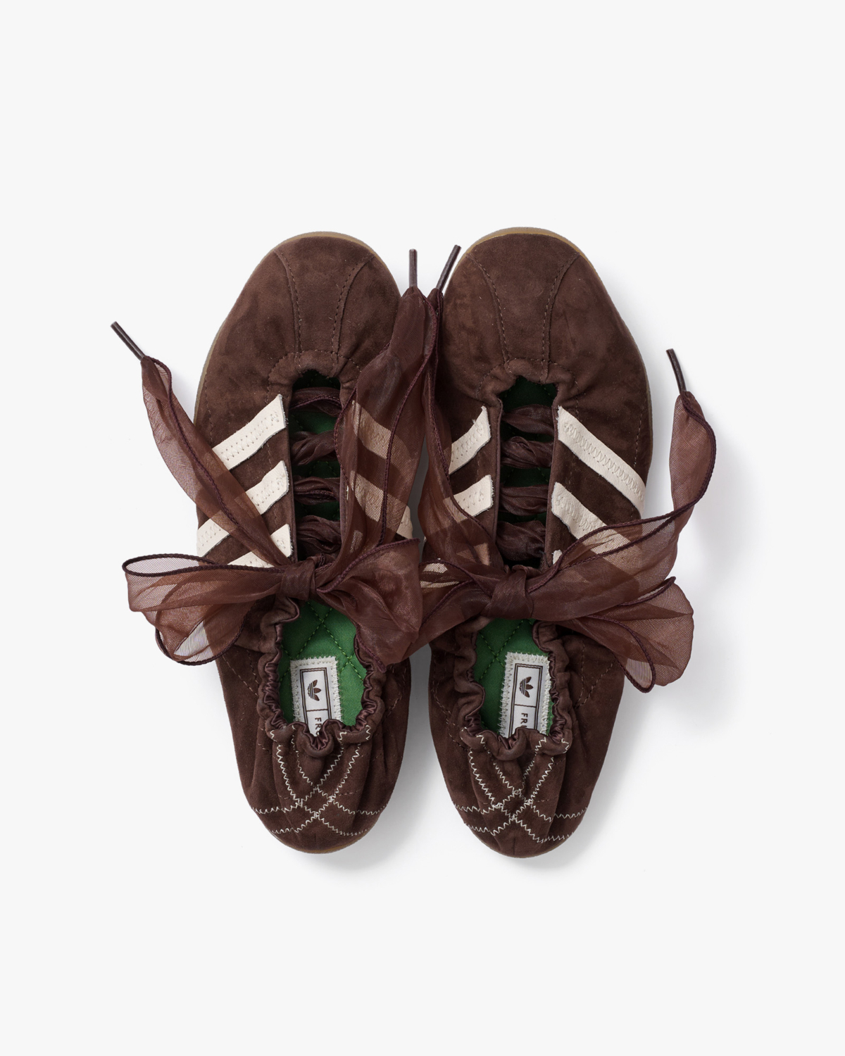 FRUITION x adidas Originals 聯名系列夢幻登場！將濃郁焦糖色澤化作芭蕾美學，踩出秋冬足尖上的極致浪漫